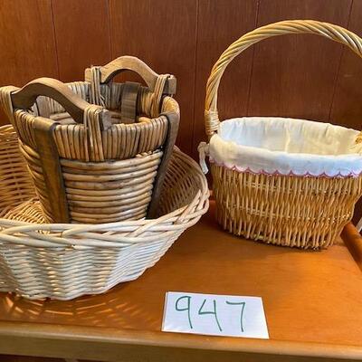 Lot 947 - Baskets