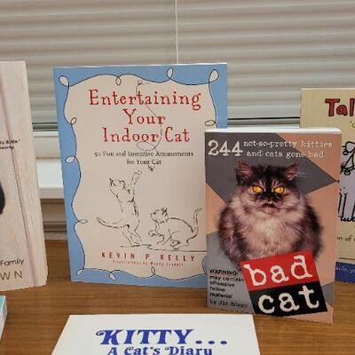 Lot 138: Assorted Books CAT THEME