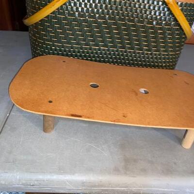 Lot 952 - Vintage Picnic Basket