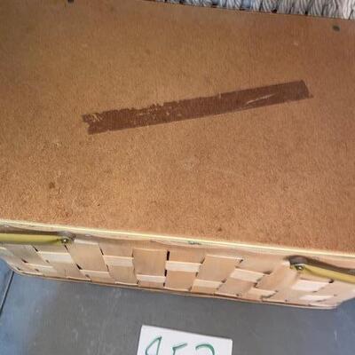 Lot 953 - Vintage Picnic Basket