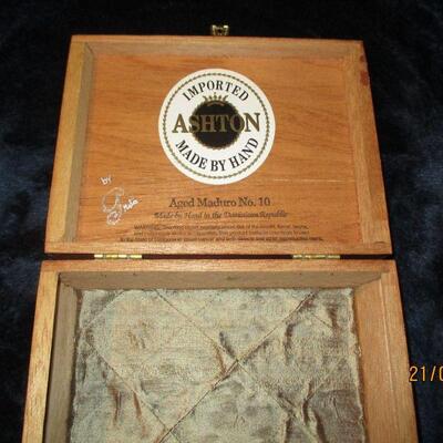 Lot 11 - Wood Cigar Box Purse