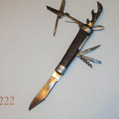 Lot 40 - Multi-Purpose Knife