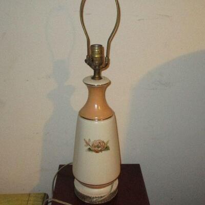 Lot 46 - Vintage Lamp LOCAL PICKUP ONLY