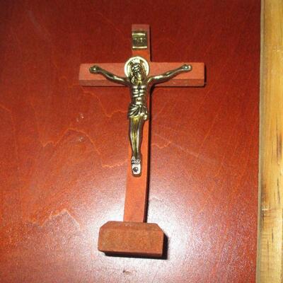 Lot 62 - Two Crucifix