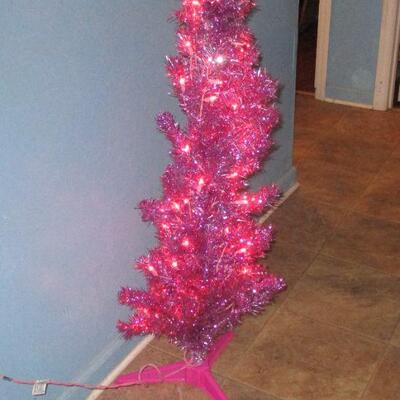 Lot 68 - 4' Tall Pre-Lit Pink Christmas   LOCAL PICKUP ONLY