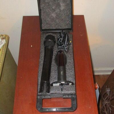 Lot 104 - Nadu Systems Microphone and Receiver
