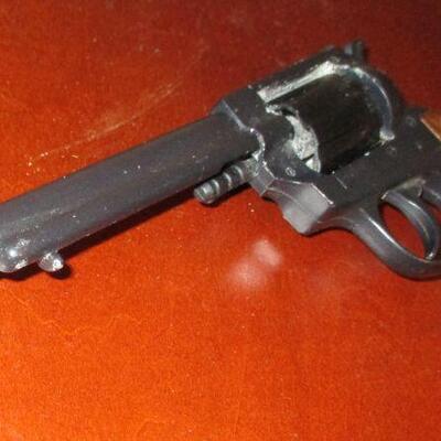 Lot 133 - Edison of Italy Toy GOOGLE ALERT