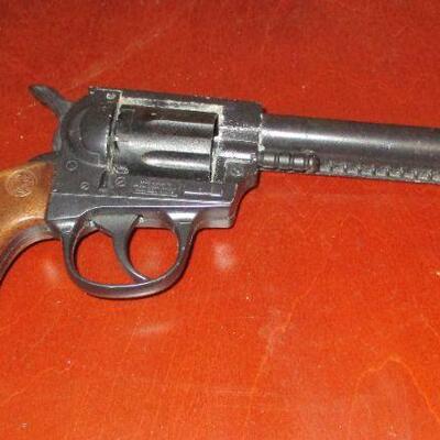 Lot 133 - Edison of Italy Toy GOOGLE ALERT