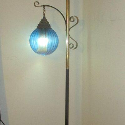 Lot 143 - Vintage Floor To Ceiling Lamp LOCAL PICKUP ONLY