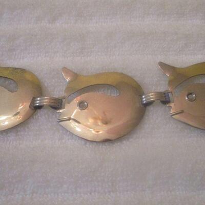 Lot 185 - Silver Tone Metal Whale Belt