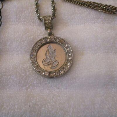 Lot 191 - 10 Necklaces