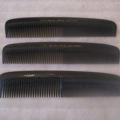 Lot 194 - 3 Hard Rubber Combs GOOGLE ALERT