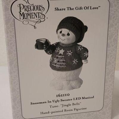 Lot 157: New Christmas PRECIOUS MOMENTS Collectibles 