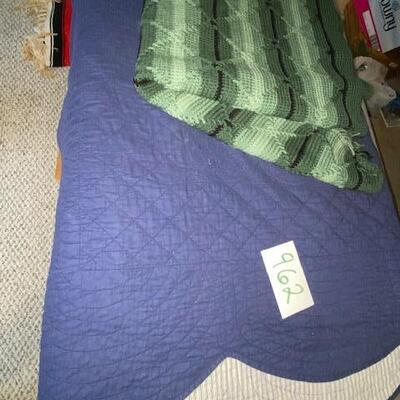 Lot 962 - Twin comforter and crocheted throw