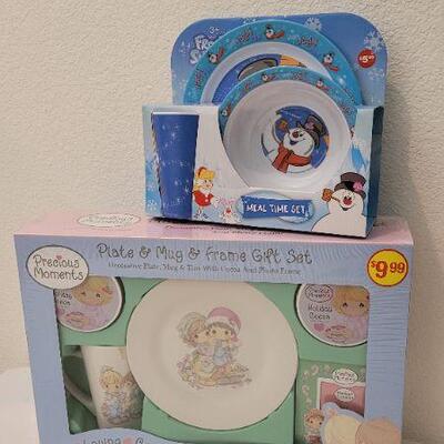 Lot 165: New PRECIOUS MOMENTS + Frosty the Snowman Children's Sets