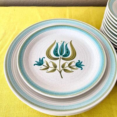 LOT 205  1970s PARTIAL SET FRANCISCAN TULIP TIME STONEWARE