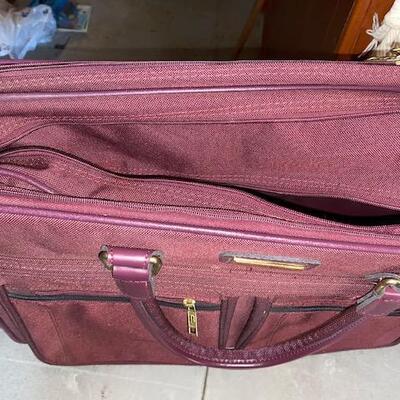 Lot 979 -American Tourister Carry on