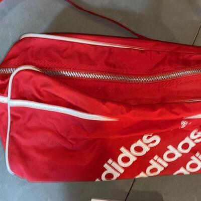 Lot 981 - Vintage Adidas Gym Bag