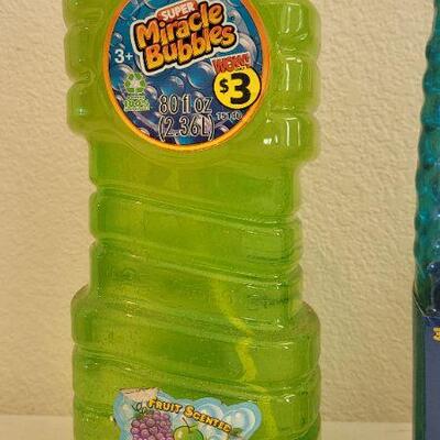 Lot 197: New BUBBLE Fluid Large Refills + Toy
