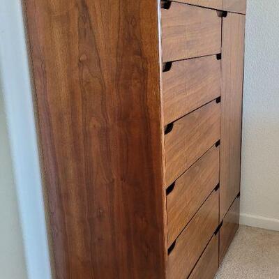Lot 200: Vintage LANE Mid Century Modern Walnut Dresser w/ Storage 