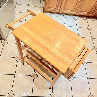 LOT 216  KITCHEN ROLLING UTILITY CART CUTTING BOARD