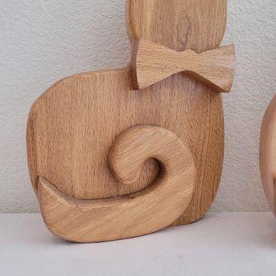Lot 207: (2) Vintage Wood Craft CAT Doorstops 