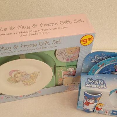 Lot 209: NEW Children's DINING Sets