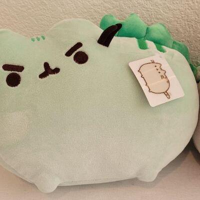 Lot 216: (2) New Hallmark PUSHEEN Plush Stuffed Animals 