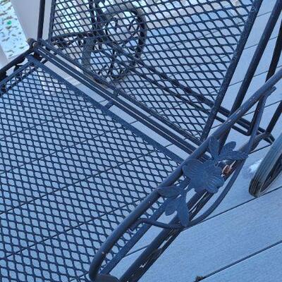 Lot 219: Metal Outdoor Adjustable Lounge Chair