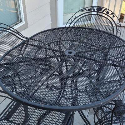 Lot 221: Outdoor Patio Set w/ (4) Rocking Chairs