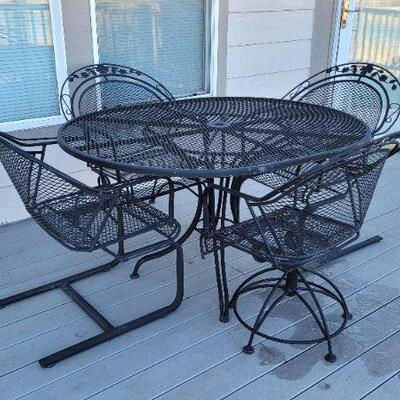 Lot 221: Outdoor Patio Set w/ (4) Rocking Chairs