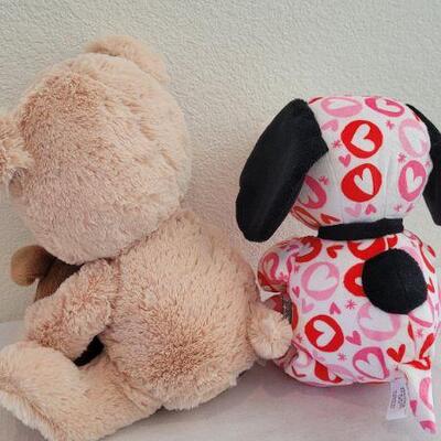 Lot 226: (2) New VALENTINES Stuffed Animals