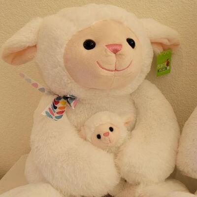 Lot 229: (2) New Stuffed Animals