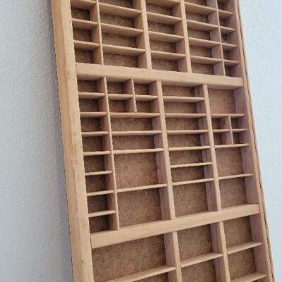 Lot 233: Vintage Collectibles Wall Tray 
