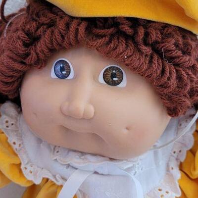 Lot 235: (2) Vintage 1980's Cabbage Patch Dolls