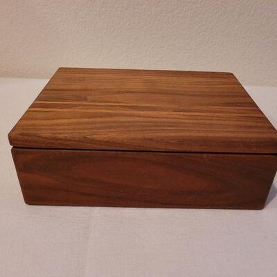 Lot 241: Handcrafted Walnut & Cherry Jewelry Box by Lee Strohm & Patrick Barrett