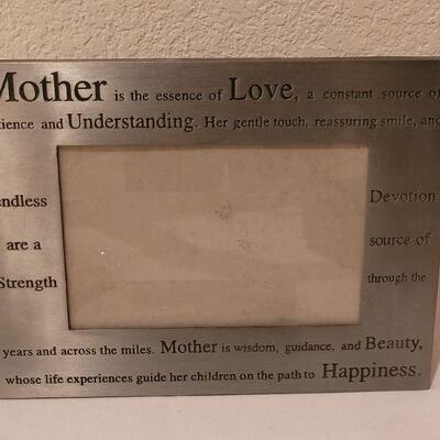 Lot 257: New - Mom Journal, Book. Jewelry Box, Photo Frame & Recordable Cube Frame 