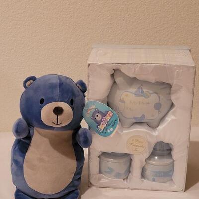 Lot 259: New Baby Box Keepsake Set & Very Soft Plushie