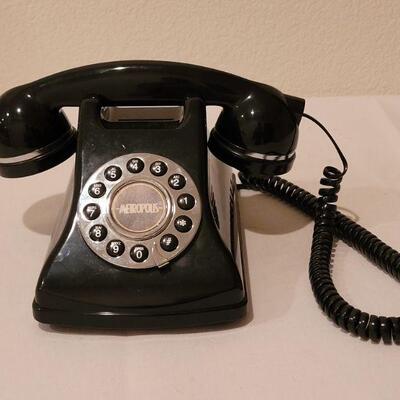 Lot 262: Vintage Conair Push Button Rotary STYLE Phone 