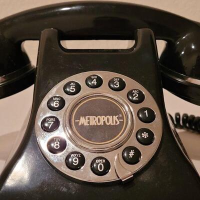 Lot 262: Vintage Conair Push Button Rotary STYLE Phone 