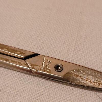 Lot 263:  Vintage Cat with String Mouth and Scissors  Babbacombe Devon, England 