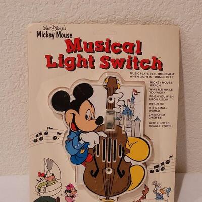 Lot 268: Vintage Musical Walt Disney Mickey Mouse Light Switch 
