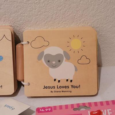 Lot 269: NEW Baby Boy Books, Bib, Washcloths, Bottle Tote and Snuggle Blanket Bear