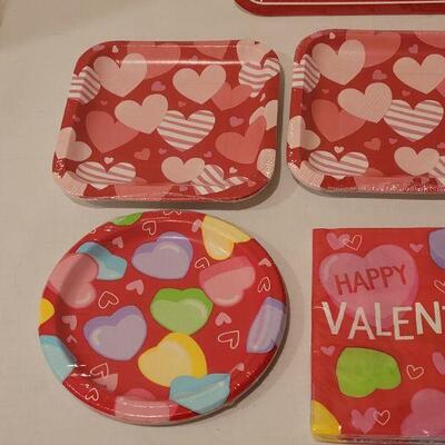 Lot 270: New Disposable Valentine's Plates and Napkins