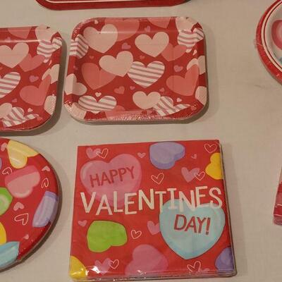 Lot 270: New Disposable Valentine's Plates and Napkins