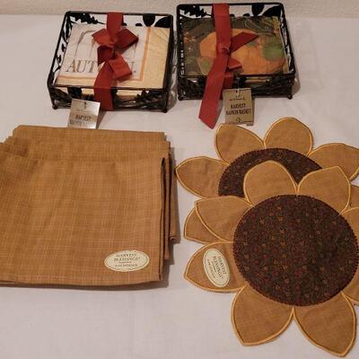 Lot 273:  New Fall Napkin Baskets and New (4) Cloth Napkins and Flower Table Decor 
