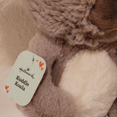 Lot 275: NEW Baby Girl Basket, Koala Plushie, Puzzle and Book