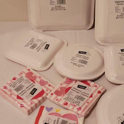 Lot 276: New Disposable Valentine's Plates and Napkins 