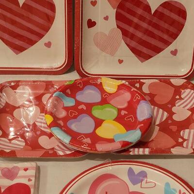 Lot 276: New Disposable Valentine's Plates and Napkins 