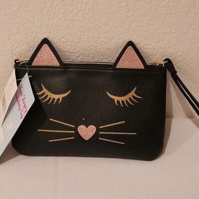 Lot 278: NEW Phone Charging Crossbody Bag 